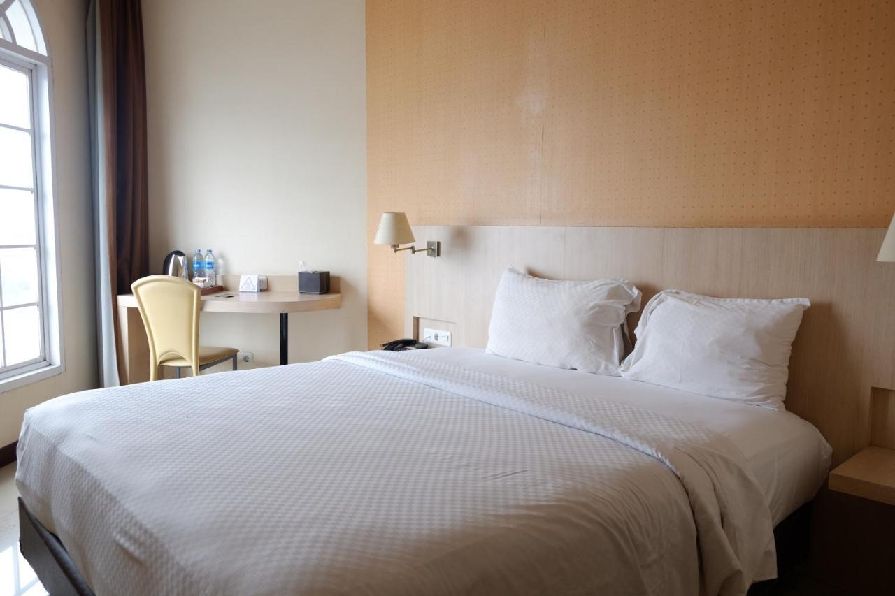 Rio City Hotel Palembang Eksteriør bilde
