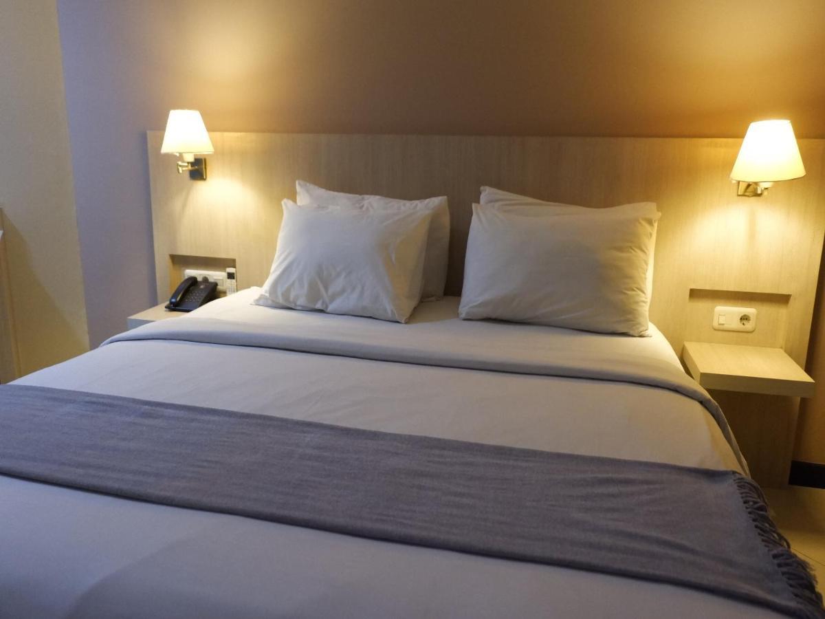 Rio City Hotel Palembang Eksteriør bilde