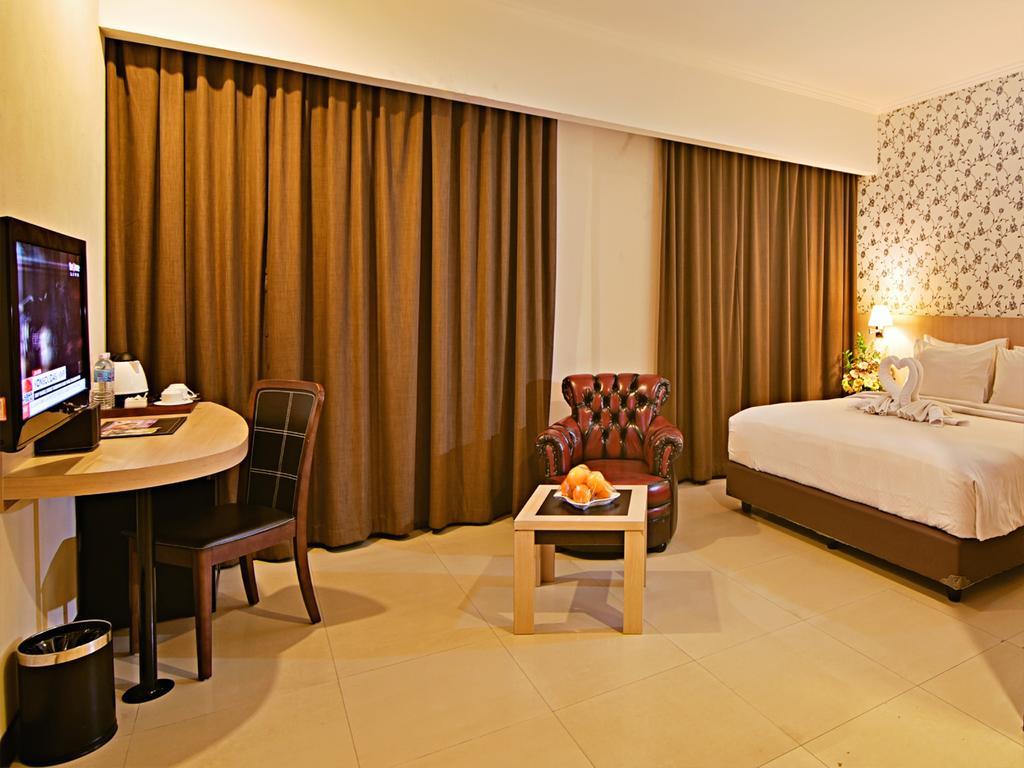 Rio City Hotel Palembang Eksteriør bilde
